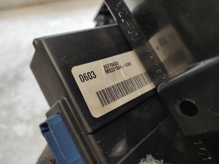 фото №6, Cadillac srx 1 i 03- панель воздуховод кондиционера 25770603