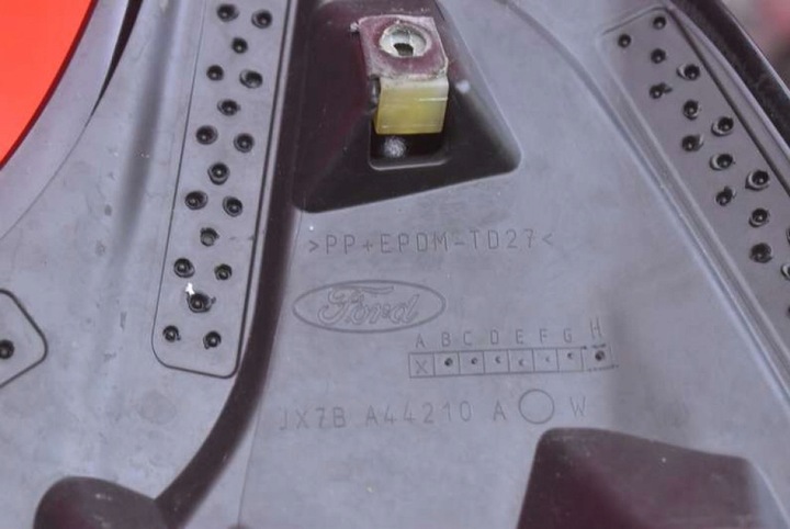 фото №13, Спойлер спойлер спойлер jj jx7b-a44210-a ford focus mk4 5d hb st 18-21