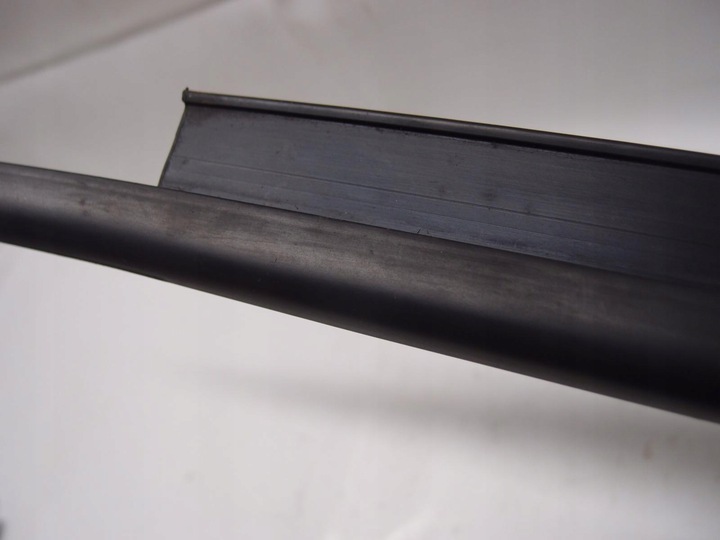 фото №12, Планка уплотнитель правый audi a1 3d 8x3837477/478