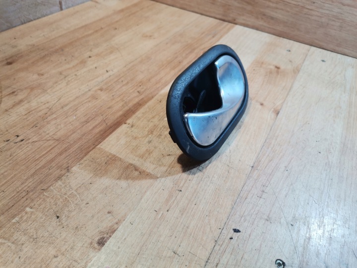 фото №10, Ручка внутрішня двері праві перед renault megane ii 02-08 8200028486