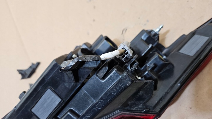 фото №8, Лампа зад задняя правая lexus ux koito 76-53