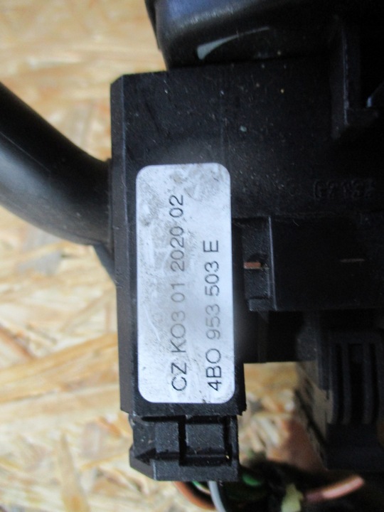 фото №8, Перемикач комбінований vw golf iv passat b5 audi a3 8l audi tt 8l0953513g