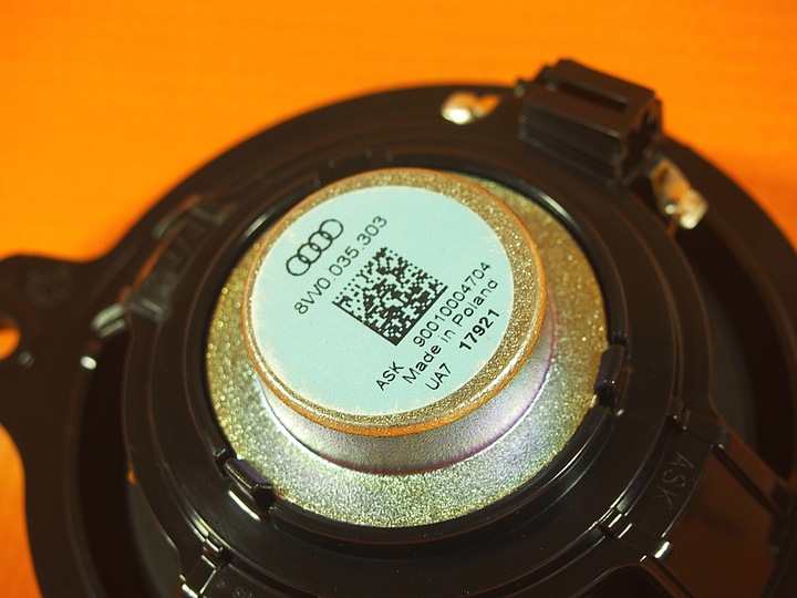 фото №8, Audi a4 8w b9 рестайлінг динамік bang & olufsen 8w0035303
