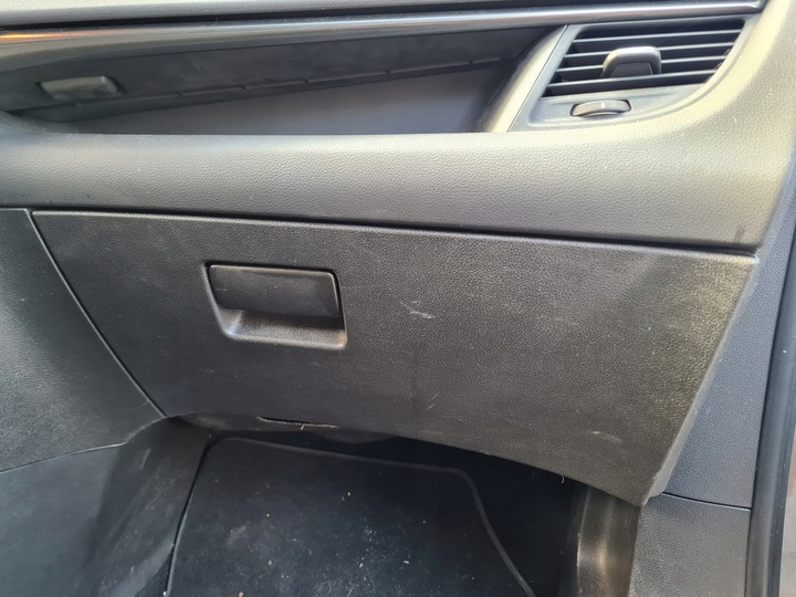 фото №1, Бардачок пассажира opel zafira c европа