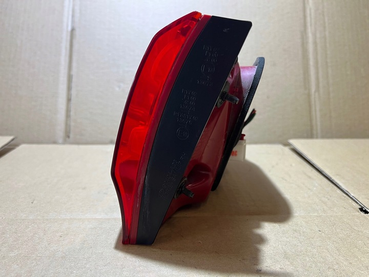 фото №13, Kia ceed ii універсал led лампа права задня праві зад w кришка багажника 92404-a23