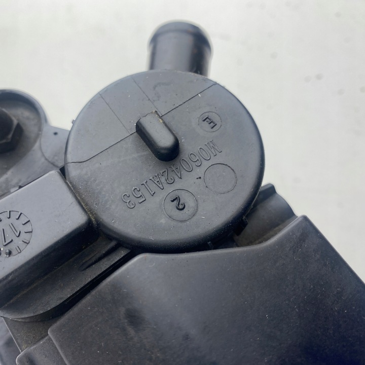 фото №3, Кришка клапанів ford fiat citroen 1,6 peugeot 1,5 volvo 1.5 1.6 hdi tdci