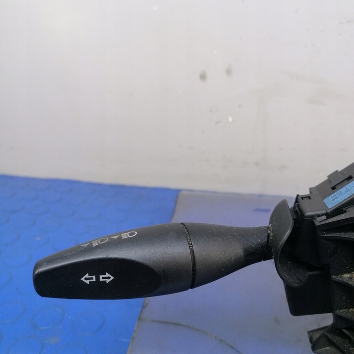 фото №3, Ford fiesta mk6 1.4b переключатель комбинированный 2s6t14a664ab