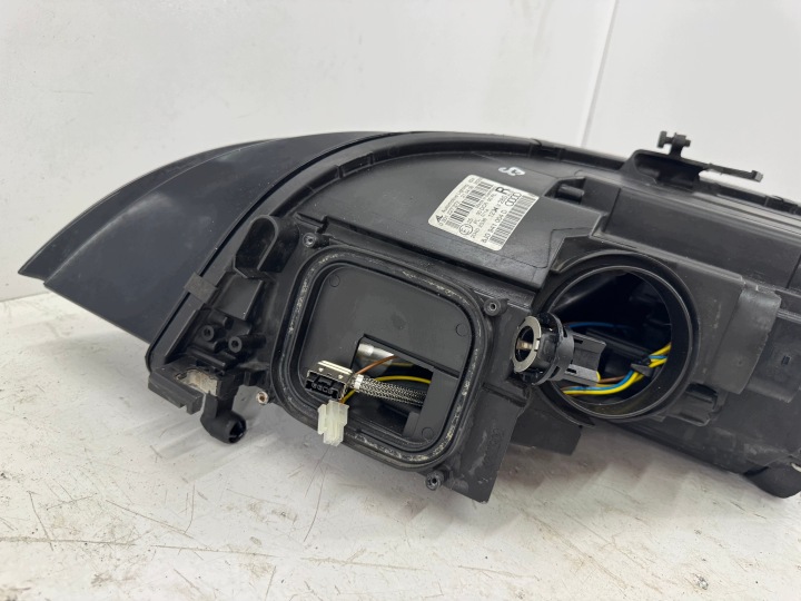 фото №15, Фара права передня фара праве bi-xenon audi tt oem номер 06-14 8j0941004d