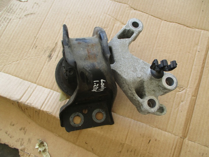 фото №1, Dacia lodgy 2012- подушка лапи двигуна