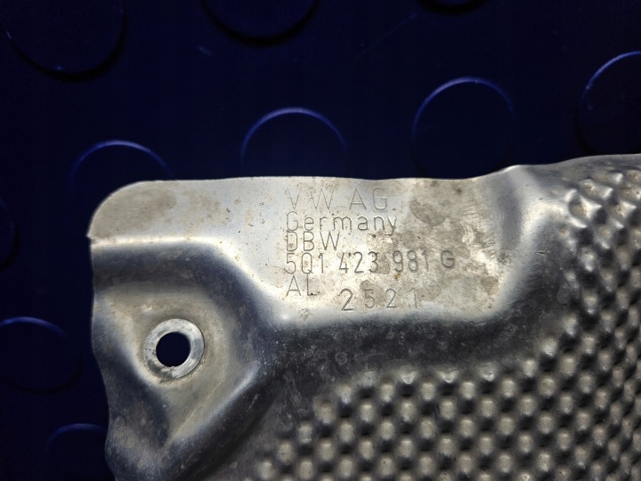 фото №8, Защита термическая редуктор рулевого audi a3 8y 2.0 tfsi oem 5q1423981g