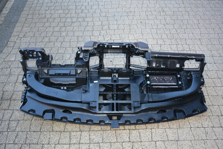 фото №8, Панель консоль капот vw touareg 7p 7p1858295