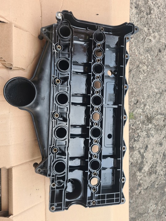 фото №7, Крышка клапанов 2.4 5d 185 km volvo xc90 xc70 s40 v70 s80 s60 c30