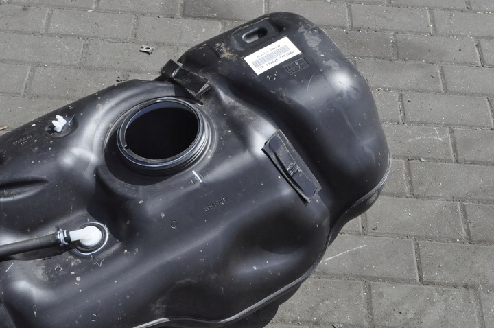 фото №8, Suzuki jimny iv 1.5 бак пального bak 89101-77r0