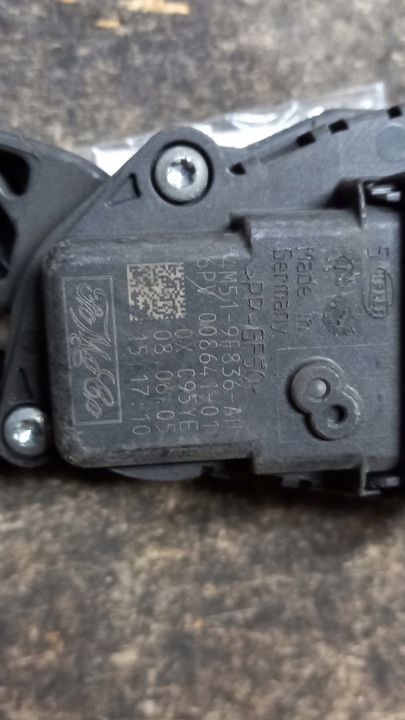 фото №5, Потенциометр газа ford focus 1.8d 05r