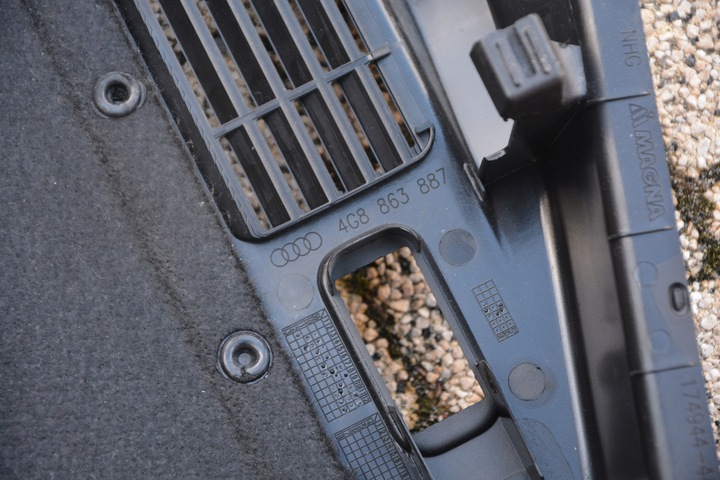 фото №12, Боковина оббивка багажника audi a7 4g8863888b 887b