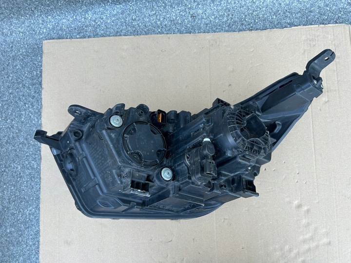 фото №9, Лампа права передня ssangyong tivoli 8310235b00 познань