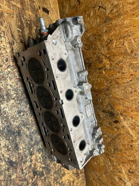 фото №16, Головка вали volvo 2.0d d4204t14 31430110006
