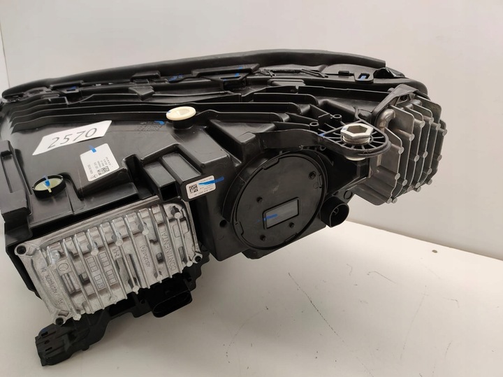 фото №9, Mercedes eqs suv x296 лампа правая лампы передние digital light комплектная