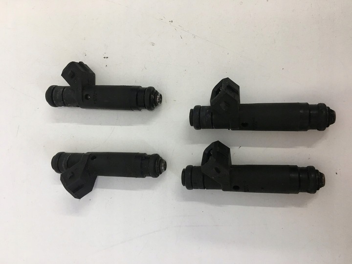 фото №1, Форсунки audi a4 b5 1.6 06b133551q