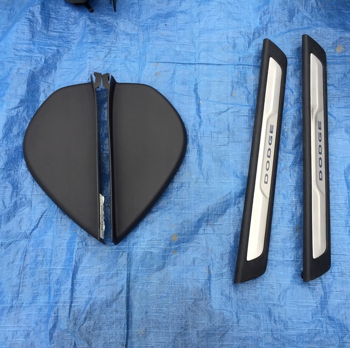 фото №8, Dodge durango 15 16 пластик na стойка порог боковина