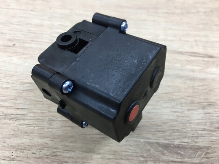 фото №8, Блок клапан планка airmatic do bmw 7 f01 f02 f04 5 f07 gt f11 37206789450