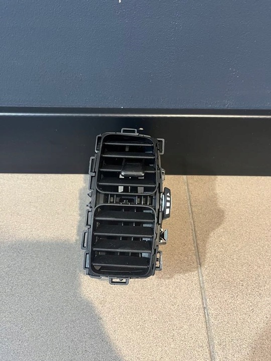 фото №1, Citroen c5 aircross решітка повітропровід права 9817118477