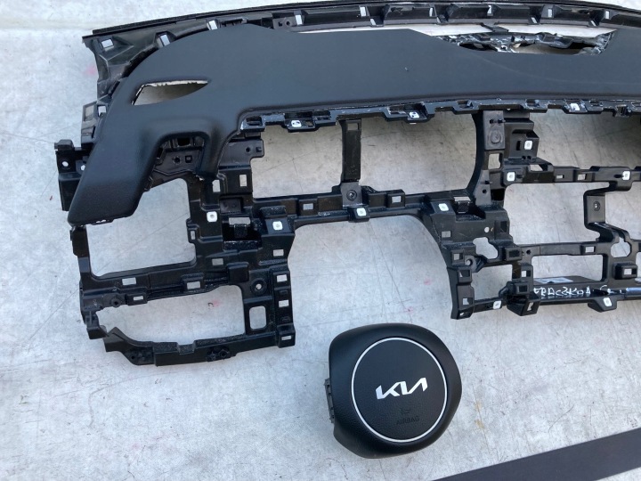 фото №5, Kia sportage 5 v торпедо капот консоль подушки