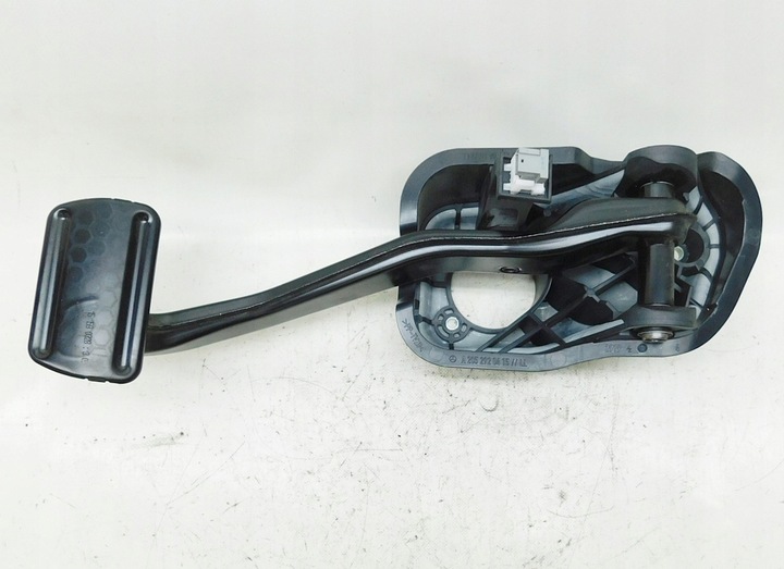 фото №1, Педаль тормоза - mercedes c w205 eu