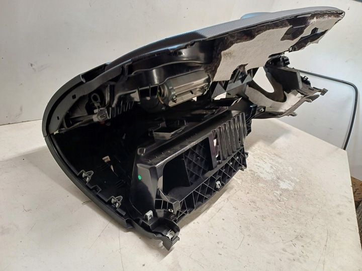 фото №10, Bmw 1 i e87 e81 рестайлинг 07- панель консоль