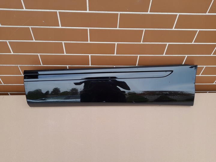 фото №1, Audi q8 4m8 планка дверь левый зад 4m8853059d