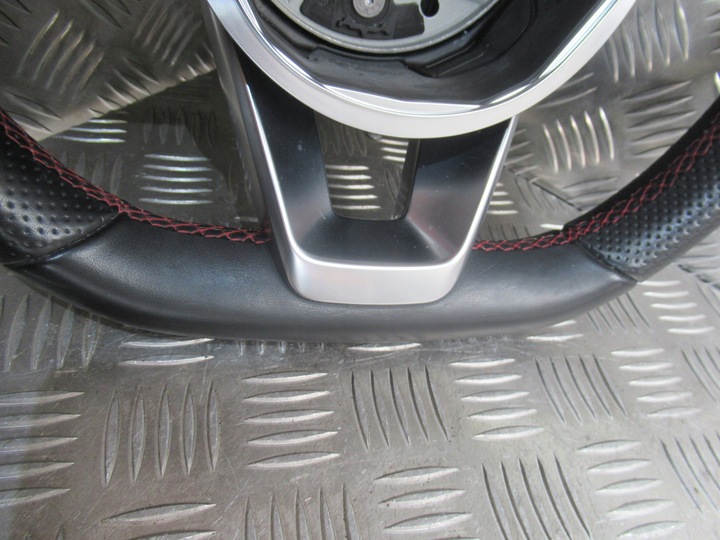 фото №9, Mercedes w213 w205 w253 glc a0004604003 руль красная nic