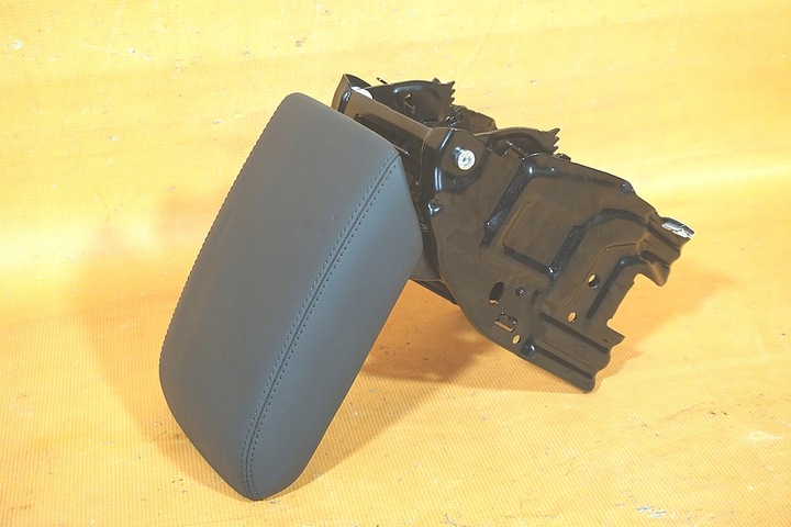 фото №14, Audi a5 8t рестайлинг 24km купе сиденья диван обшивки кожа алькантара нагрев