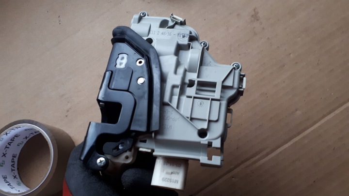 фото №7, A4 b9 8w замок дверь левый зад 8 pin a5 8w q5