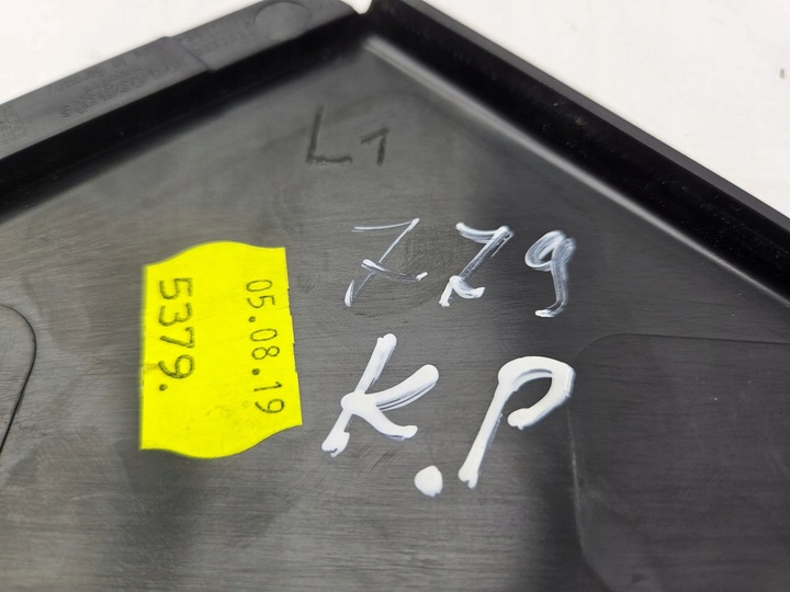 фото №6, Audi q3 f3 2019 левая сторона планка прокладка стёкла дверь передних