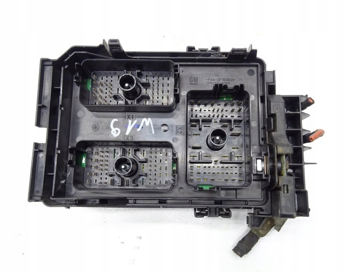 фото №8, Блок предохранителей bsi 39040856 1.6 t opel astra k v