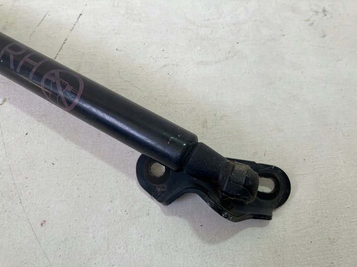 фото №3, Auris ii хэтчбек амортизатор амортизатор телескоп крышки задней правые