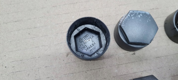 фото №11, A6 c7 4g накладки na гвинти 4f0601173a ключ 17 20 штук a4 b8 b9 a5 q5 q3