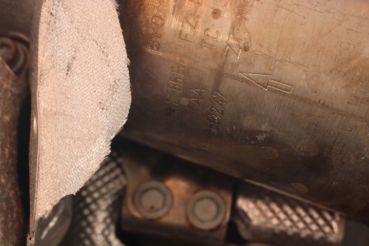 фото №9, Audi каталізатор фільтр частинок твердих dpf 04l131669h 04l131765bp 04l131669