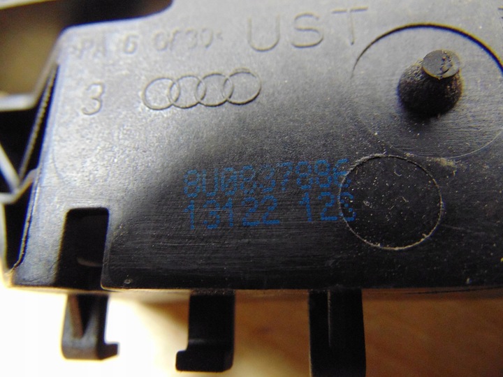 фото №10, Кронштейн кріплення ручка audi q3 8u0837886
