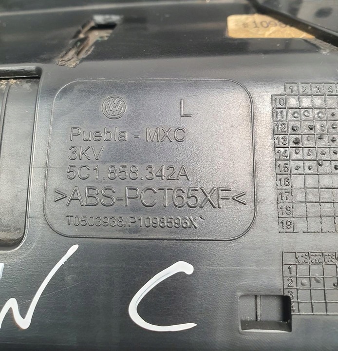 фото №8, Бардачок панелі консолі dekor карбон new beetle ii