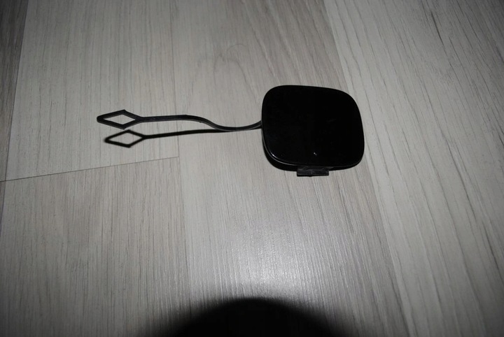 фото №1, Mercedes-benz оригинальный номер a1768850222 крышка, hak holujący