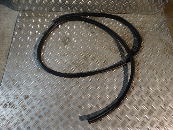 фото №1, Прокладка крышки багажника rolls royce rr5 rr6 1