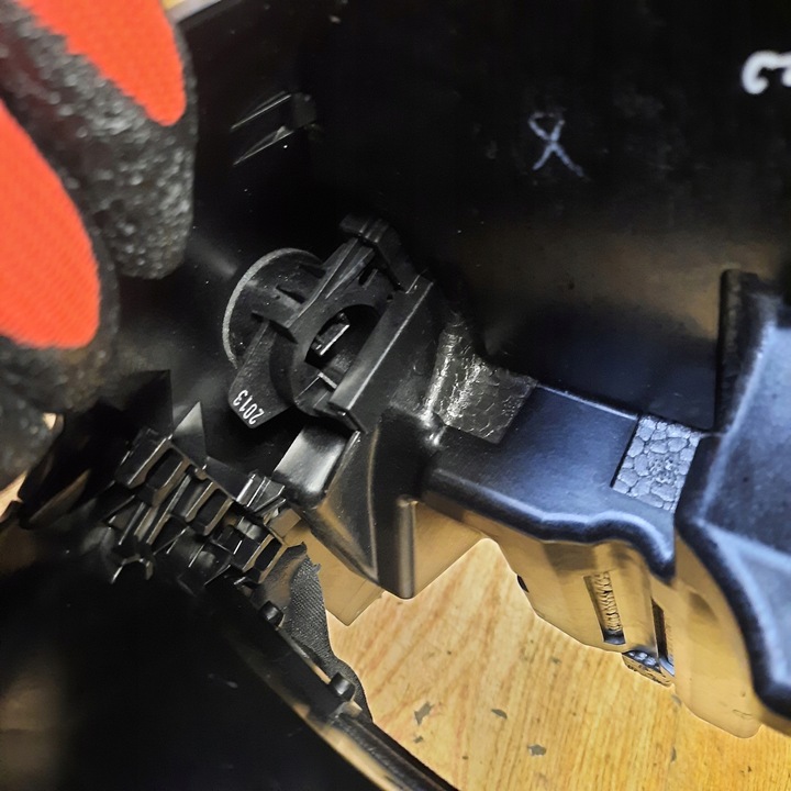 фото №8, Bmw f20 защита корпус колонки рулевого 9219550