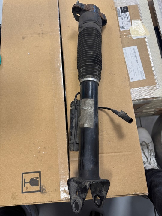 фото №5, Амортизатор mercedes a1663261300