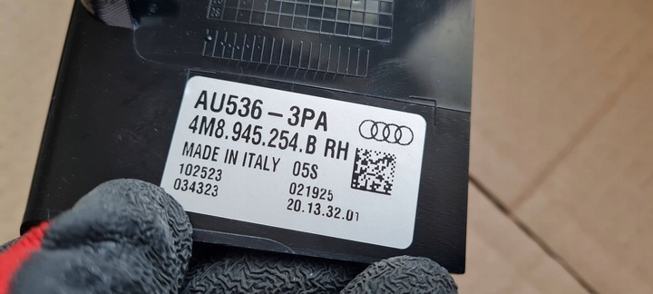 фото №10, Sq8 4m rsq8 q8 защита заглушка лампы правая правые зад 4m8945254b