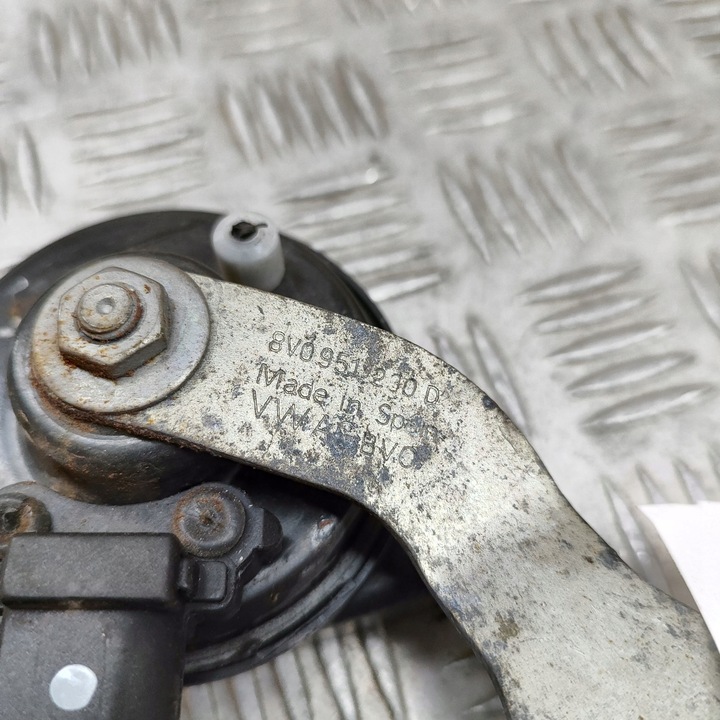 фото №7, Audi rs3 2017 клаксон