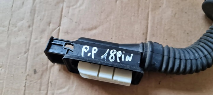 фото №4, A6 c7 4g рестайлинг штекер разъём дверь перед 4h0972702 s7 4g a7