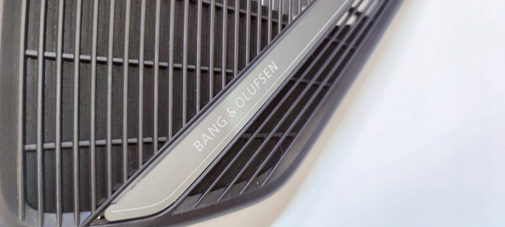 фото №9, Решітки комплект audi a4 b9 bang & olufsen