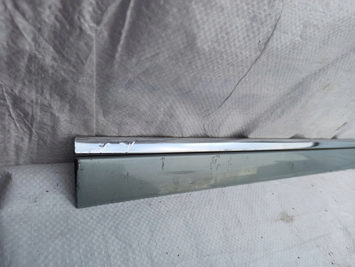 фото №2, Audi a8 d3 планка средняя дверь правые перед ly7r