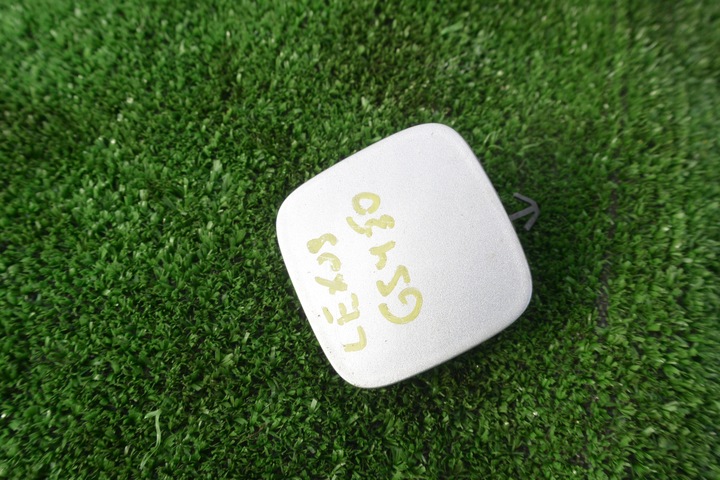 фото №1, Заглушка фаркоп бампера правая зад lexus gs iii 450h 05-08